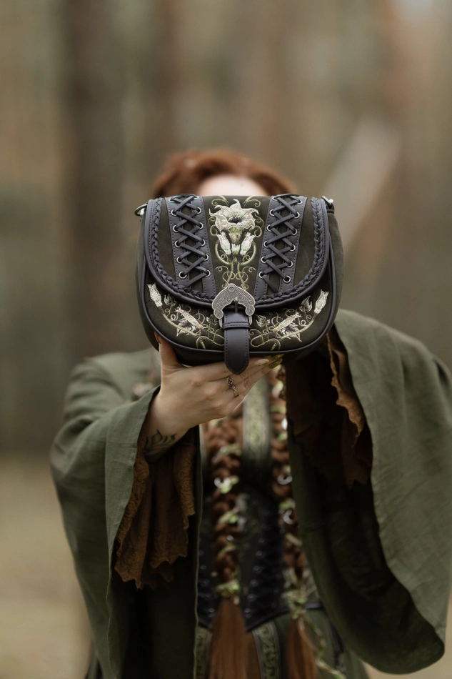 MOONFLOWER SHOULDER BAG